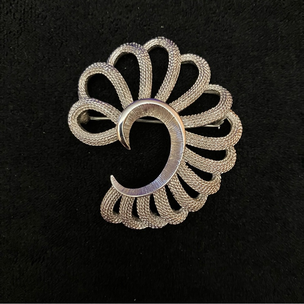 Vintage Marked Monet Silver Tone Brooch Pin Swirl Texured